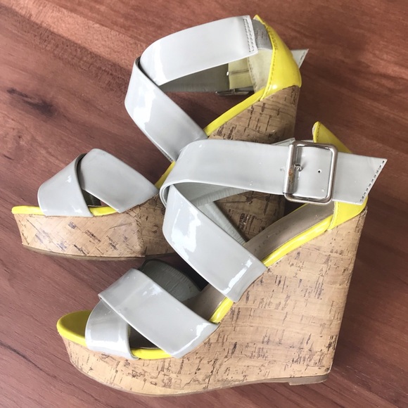 Madden Girl Shoes - Madden Girl Patent Leather Wedges - 6 - Kiiwii